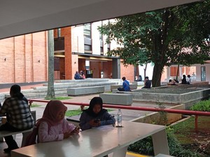UTBK Hari Pertama di UI, Peserta Berangkat dari Subuh