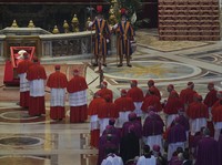 Ini Penjelasan Hierarki Gereja Katolik Roma dari Paus Hingga Pastor