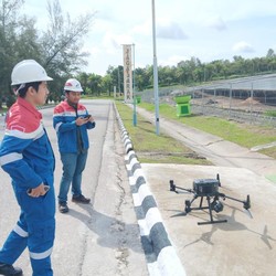 Pastikan Keandalan PLTS, Pertamina NRE Gunakan Drone & Teknologi AI