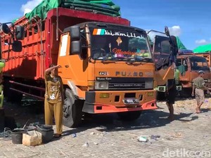 Peternak Sapi Rugi Ratusan Juta Imbas Antrean di Pelabuhan Gili Mas