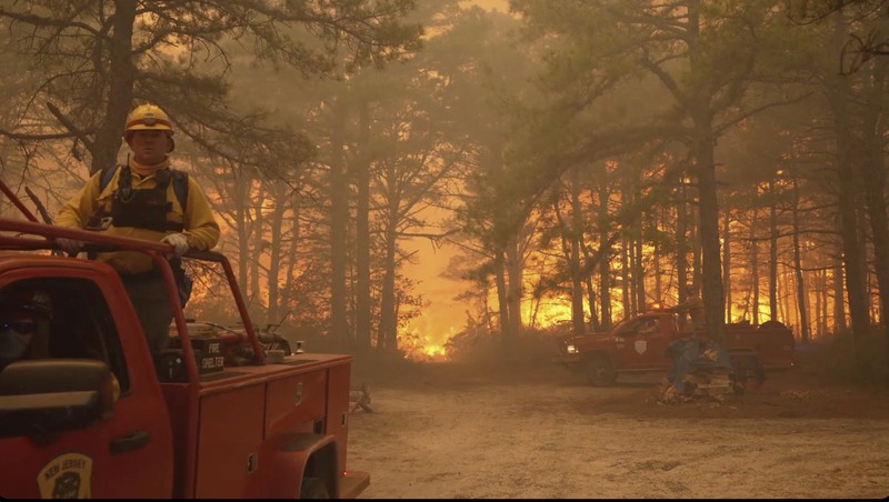 Wildfire New Jersey Smoke fills the sky from a wildfire in Lacey Townships, N.J. on Tuesday, April 22, 2025. (New Jersey Department of Environmental Protection via AP)