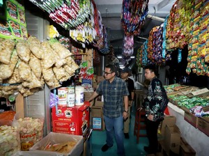 Usai Penertiban, Wawalkot Tangsel Tinjau Kondisi Pasar Ciputat Malam Hari