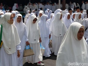 Calon Jemaah Haji Tulungagung Masuk Kloter Pertama Embarkasi Surabaya