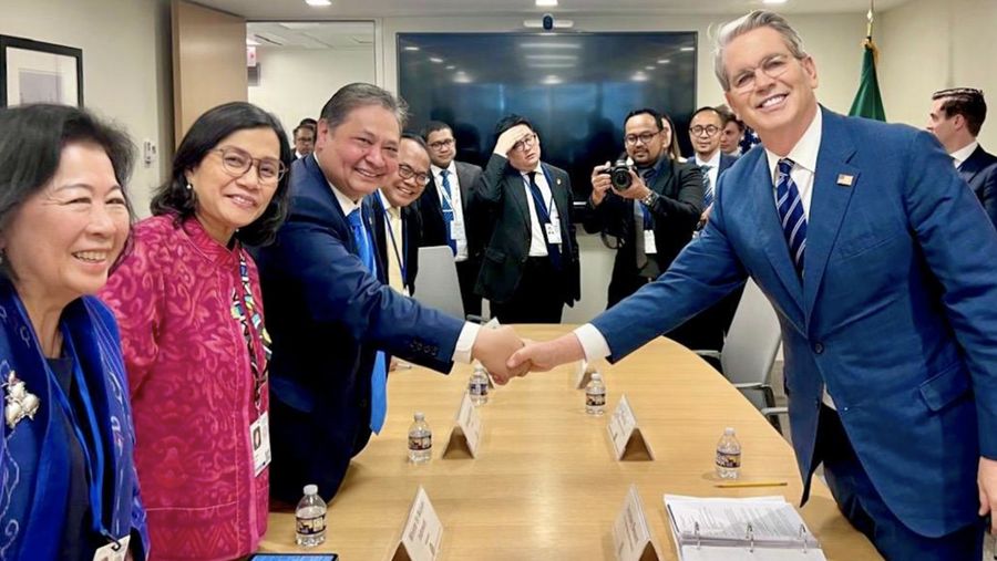 Menteri Koordinator Bidang Perekonomian Airlangga Hartarto selaku Ketua Delegasi dan Koordinator Perundingan atas Kebijakan Tarif AS, telah mengadakan pertemuan dengan US Secretary of Treasury, Scott Bessent di Washington, DC. (Menko Perekonomian)