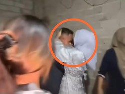 Viral Pengantin Pria di Parimo Diduga Dikeroyok Keluarga Mempelai Wanita Viral Pengantin Pria di Parimo Diduga Dikeroyok Keluarga Mempelai Wanita