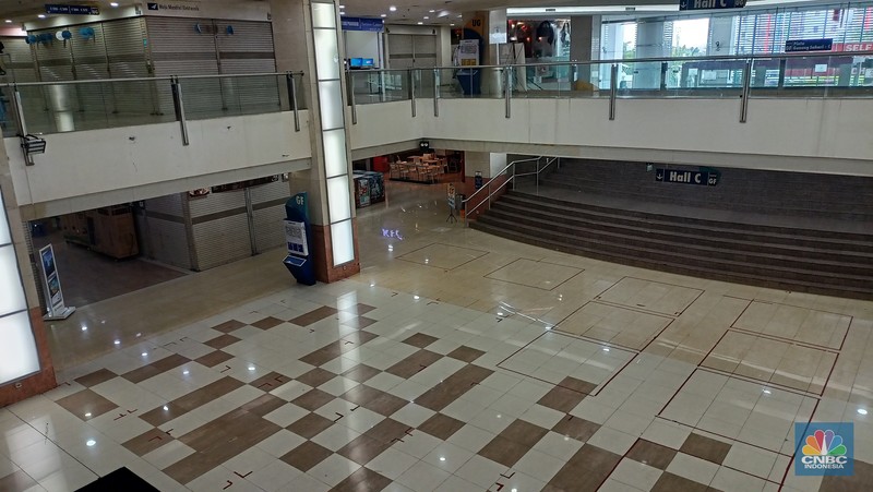 Pedagang di wilayah Mangga Dua baik Mangga Dua Square maupun WTC Mangga Dua mengeluhkan ekonomi yang semakin lesu belakangan. (CNBC Indonesia/Ferry Sandi)
