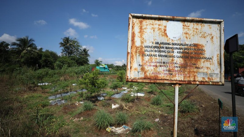 Jenazah Paus Fransiskus ditempatkan dalam peti jenazah terbuka selama ritual pernyataan kematian di kediaman Santa Marta di Vatikan, 22 April 2025. (Vatican Media via AP, HO)