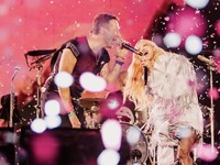 Konser di Korea, Coldplay Tampil Bareng Jin BTS & Rose Blackpink
