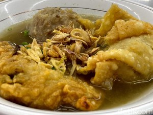 Video Kuliner Unik di Bandung: Batagor Kuah Mi Kocok