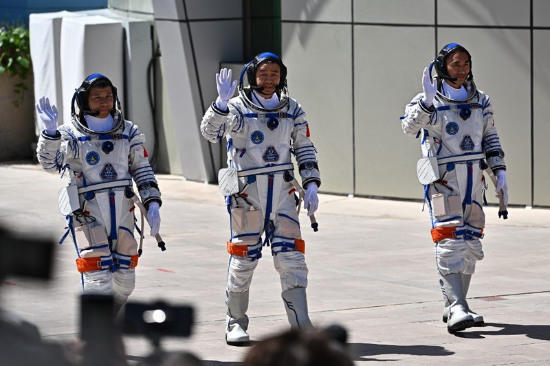 China kirim tiga Astronaut. (China Daily via REUTERS)