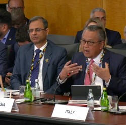 RI dan Negara-Negara ASEAN Segera Bersatu Buang Dolar AS