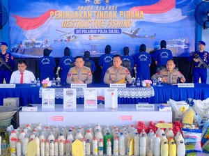 Polairud Polda Sulsel Bongkar 8 Kasus Destructive Fishing, 9 Orang Ditangkap