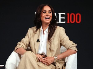 Meghan Markle Rilis Lilin Beraroma Royal Wedding, Harga Rp 1 Juta Sebatang