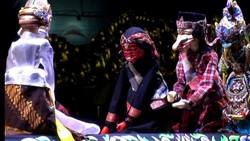 Pentas Wayang Golek di Lapang Merdeka Sukabumi Diserbu Warga