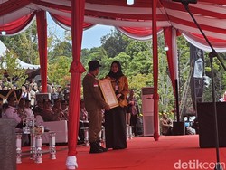 Kapolda dan Gubernur Riau Patenkan Hak Cipta Booklet 'Jambore Karhutla' Kapolda dan Gubernur Riau Patenkan Hak Cipta Booklet 'Jambore Karhutla'