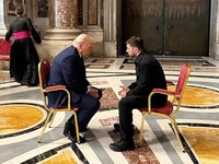 Momen Empat Mata Trump-Zelensky Sebelum Pemakaman Paus Fransiskus