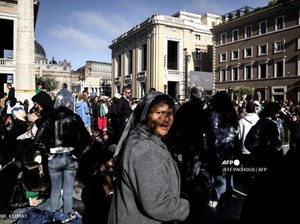 140 Ribu Orang Hadir di Alun-alun Santo Petrus Jelang Pemakaman Paus Fransiskus