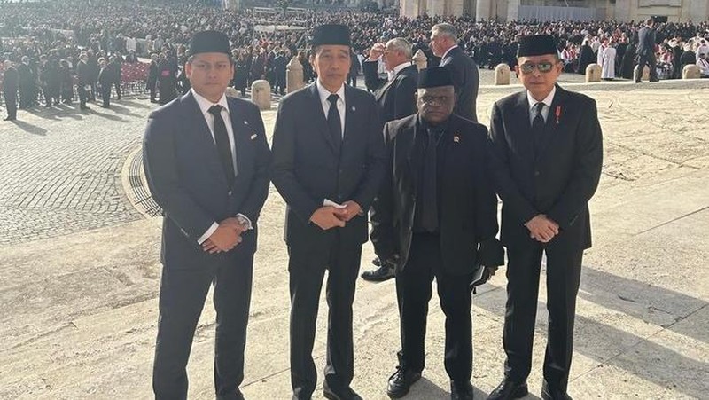 Jokowi dan Utusan Prabowo di Vatikan. (Dok. Istimewa)