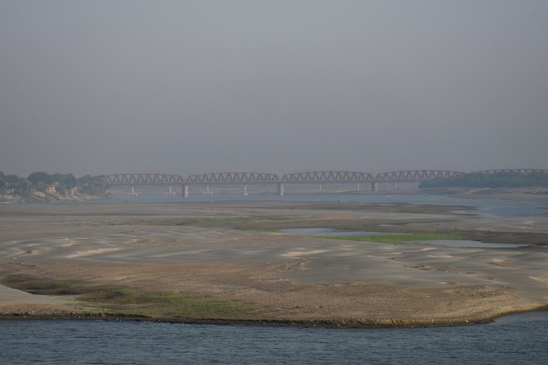 Kekeringan melanda sungai Indus di Hyderabad, Pakistan, Jumat (25/4/20225). (REUTERS/Yasir Rajput) Kekeringan melanda sungai Indus di Hyderabad, Pakistan, Jumat (25/4/20225). (REUTERS/Yasir Rajput)
