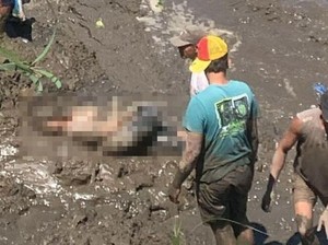 Warga Blitar Tewas Saat Cari Ikan Mabuk di Pinggir Sungai Brantas