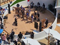 Saung Angklung Udjo Tampil, Pengunjung Paviliun Indonesia Membeludak