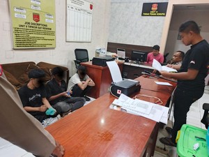 Bawa Samurai Hendak Tawuran, 3 Remaja di Banda Aceh Ditangkap