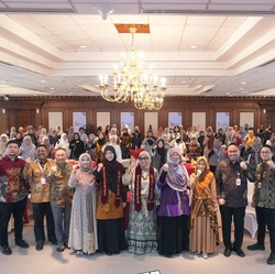 OJK Pilih Perempuan Jadi Duta Literasi Keuangan Syariah, Ini Alasannya