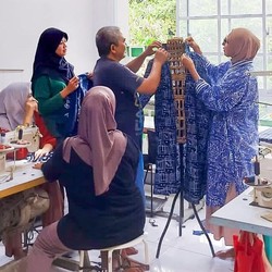 UMKM Dara Baro Buktikan Limbah Sisa Kain Mampu Mendunia