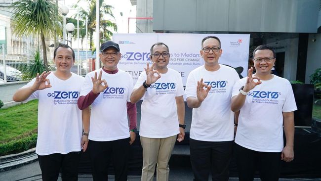 Telkom Gelar Aksi Jalan Santai Sambil Pilah Sampah Plastik di Medan