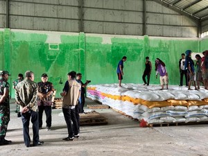 Bulog Pinrang Sewa Gudang TNI-Swasta Tampung Gabah dan Beras Petani