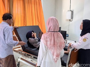 Sempat Ambruk Jelang UTBK Unsoed, Safira Video Call Ibu agar Semangat Lagi