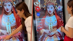 Ada AI Dewi Buatan Kuil di Malaysia, Bisa Berdoa Langsung