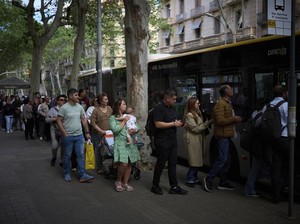 Menegangkan, Turis Melahirkan di Taman Hotel Saat Listrik di Spanyol Padam