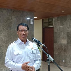 Mentan Amran Bangga Bukan Main, Serapan Beras Sebulan Capai Rekor