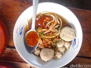 Cuma Goceng! Mi Bakso Gerobakan Mas Lardi di Tasikmalaya