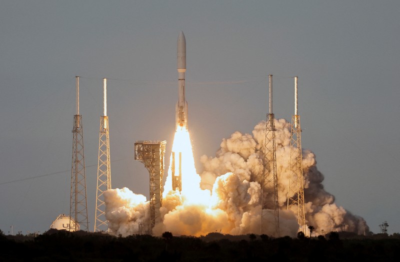 Roket Atlas V milik United Launch Alliance lepas landas membawa satelit jaringan internet Project Kuiper milik Amazon dari Cape Canaveral Space Force Station di Cape Canaveral, Florida, Amerika Serikat, Senin (28/4/2025). (REUTERS/Steve Nesius) Roket Atlas V milik United Launch Alliance lepas landas membawa satelit jaringan internet Project Kuiper milik Amazon dari Cape Canaveral Space Force Station di Cape Canaveral, Florida, Amerika Serikat, Senin (28/4/2025). (REUTERS/Steve Nesius)