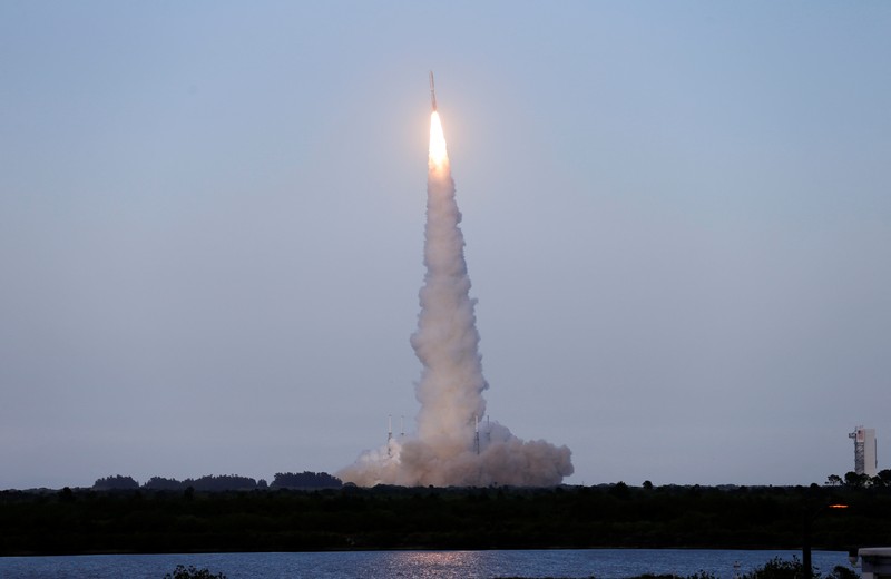 Roket Atlas V milik United Launch Alliance lepas landas membawa satelit jaringan internet Project Kuiper milik Amazon dari Cape Canaveral Space Force Station di Cape Canaveral, Florida, Amerika Serikat, Senin (28/4/2025). (REUTERS/Steve Nesius) Roket Atlas V milik United Launch Alliance lepas landas membawa satelit jaringan internet Project Kuiper milik Amazon dari Cape Canaveral Space Force Station di Cape Canaveral, Florida, Amerika Serikat, Senin (28/4/2025). (REUTERS/Steve Nesius)