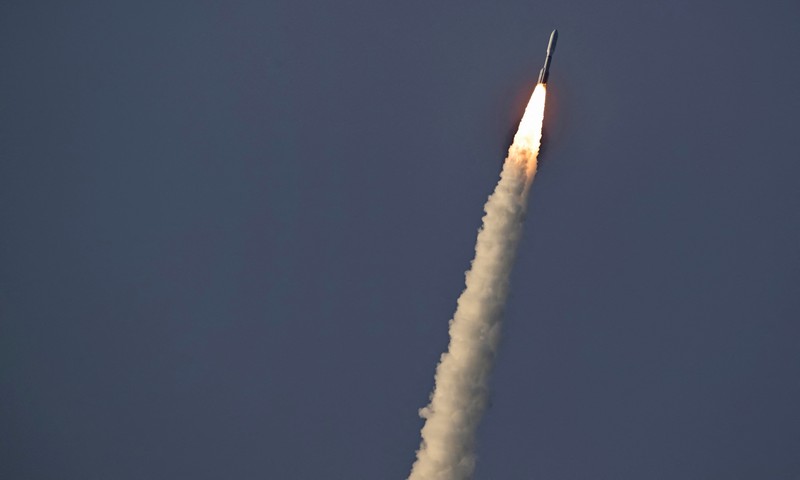 Roket Atlas V milik United Launch Alliance lepas landas membawa satelit jaringan internet Project Kuiper milik Amazon dari Cape Canaveral Space Force Station di Cape Canaveral, Florida, Amerika Serikat, Senin (28/4/2025). (REUTERS/Steve Nesius) Roket Atlas V milik United Launch Alliance lepas landas membawa satelit jaringan internet Project Kuiper milik Amazon dari Cape Canaveral Space Force Station di Cape Canaveral, Florida, Amerika Serikat, Senin (28/4/2025). (REUTERS/Steve Nesius)
