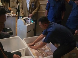 Kisah Uang Rp 915 M di Rumah Zarof yang Bikin Penyidik Mau Pingsan