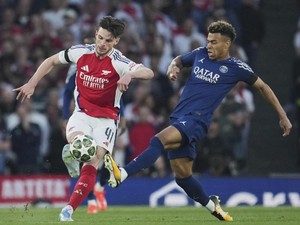 Declan Rice Sempat Ingatkan Arsenal: Mati Kita Kalau Tak Kuasai Bola!