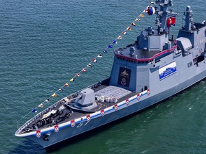 Kim Jong Un Pamer Kapal Perang Seram, Bisa Luncurkan Rudal Nuklir