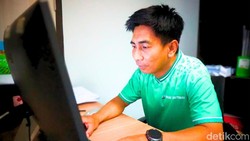 Mengenal Ardiyansyah, Staf Tunarungu di Dishut Kaltara yang Menginspirasi