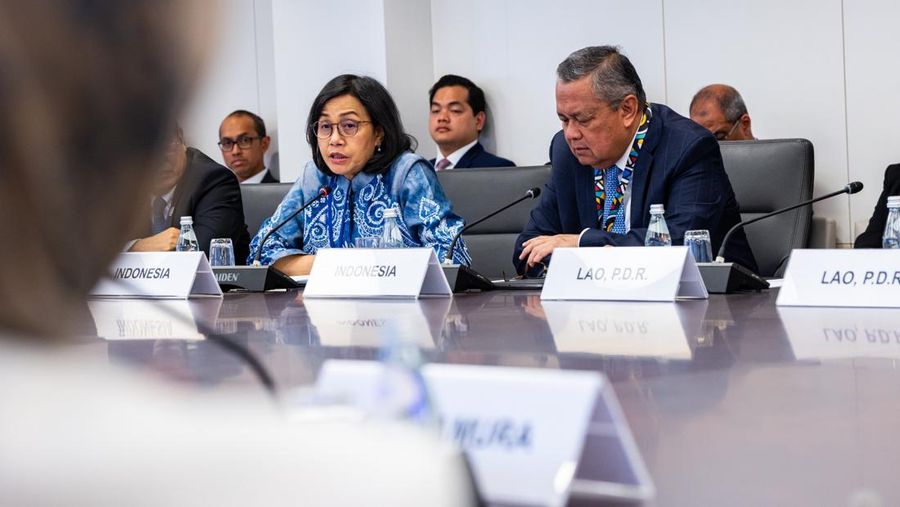 Menteri Keuangan Sri Mulyani dan Gubernur BI Perry Warjiyo menghadiri Pertemuan Tingkat Menteri dan Gubernur Bank Sentral (Finance Ministers and Central Bank Governors/FMCBG) G20 yang menjadi salah satu agenda utama dalam rangkaian Spring Meeting 2025. (Dok. Biro KLI Kemenkeu)