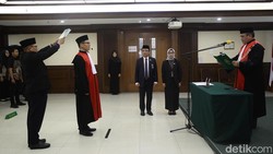 Momen Eks Jurnalis Dilantik Jadi Hakim Ad Hoc Tipikor
