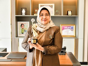 Direktur Pegadaian Raih Penghargaan Womens Inspiration Awards 2025