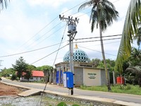 Mantap! Warga Pulau Parit Mulai Nikmati Listrik PLN 24 Jam