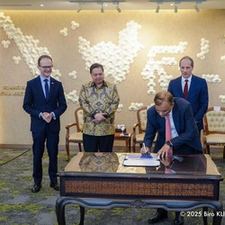 RI Kantongi Pendanaan US$ 60 Juta untuk Proyek PLTS Terapung Saguling