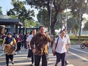 Video Respons Wagub Rano Karno Naik Transportasi Umum Hari Ini: Asyik!