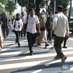 Hari Pertama! ASN Jakarta Wajib Berangkat Kerja Naik Transportasi Umum