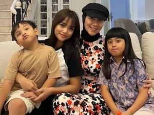 Venna Melinda Bilang Keluarga Fuji Kayak Keluarga Cemara
